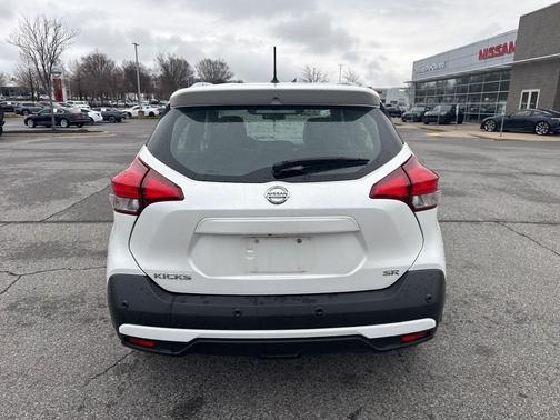 2020 Nissan Kicks SR