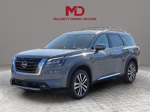 2025 Nissan Pathfinder Platinum 4WD
