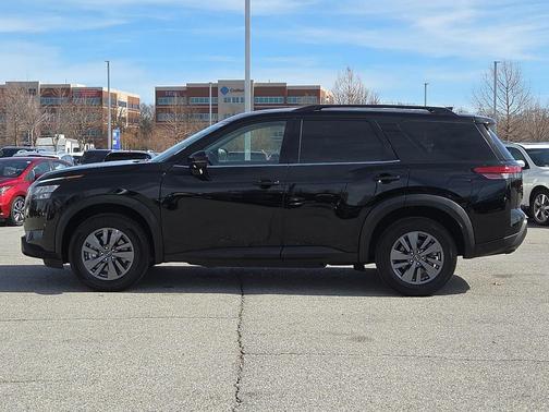 2025 Nissan Pathfinder SV FWD