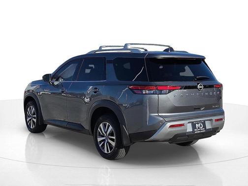 2025 Nissan Pathfinder SL 4WD