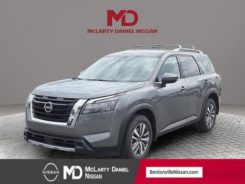 2025 Nissan Pathfinder SL 4WD