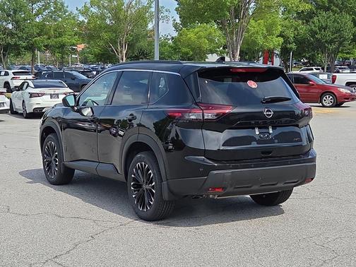 Super Black 2026 Nissan Rogue Dark Armor