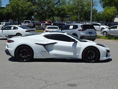 Arctic White 2023 Chevrolet Corvette Z06