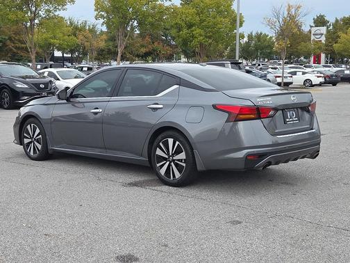 2020 Nissan Altima 2.5 SV