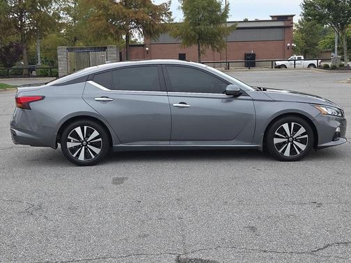 2020 Nissan Altima 2.5 SV