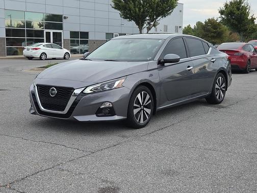 2020 Nissan Altima 2.5 SV