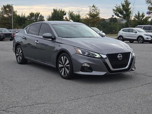 2020 Nissan Altima 2.5 SV