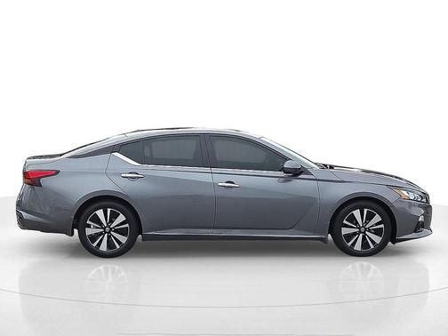 2020 Nissan Altima 2.5 SV