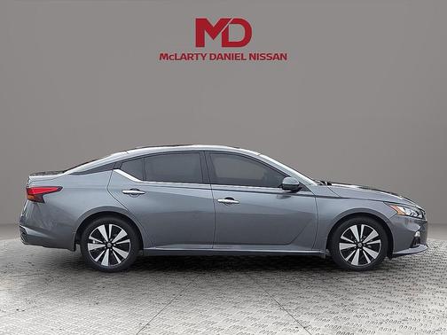 2020 Nissan Altima 2.5 SV