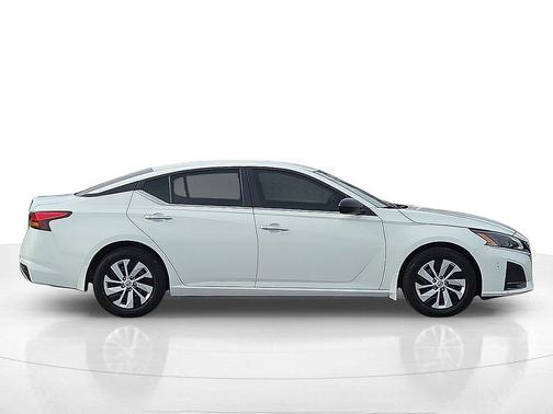 2024 Nissan Altima S FWD