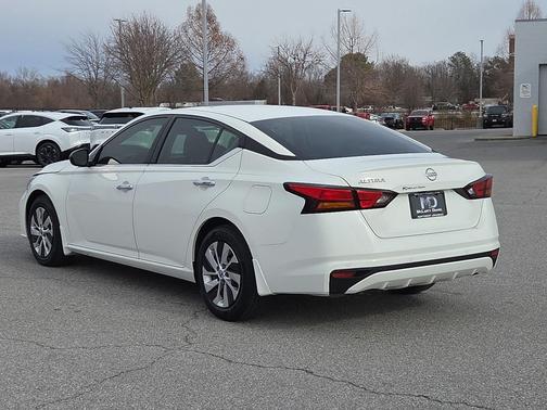 2024 Nissan Altima S FWD