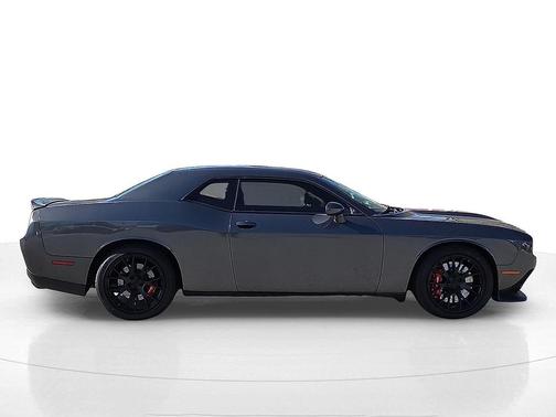 2016 Dodge Challenger SRT 392