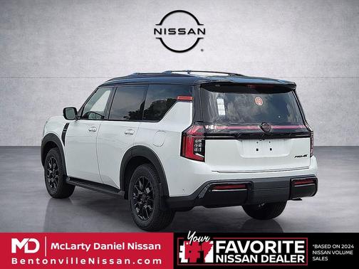 Aspen White Tricoat/Super Black 2026 Nissan Armada PRO-4X