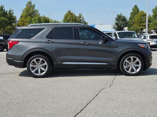 2020 Ford Explorer Platinum