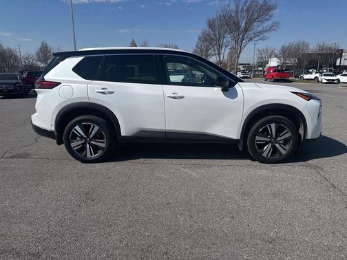 2024 Nissan Rogue SL