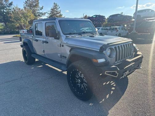 Billet Silver Metallic Clearcoat 2021 Jeep Gladiator Sport