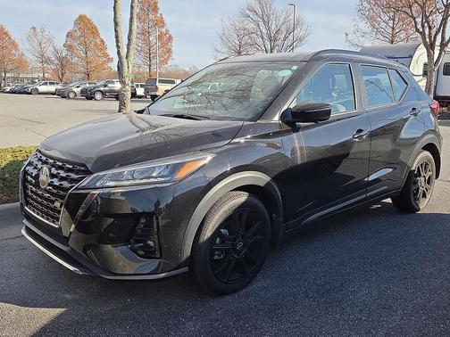 2024 Nissan Kicks SR