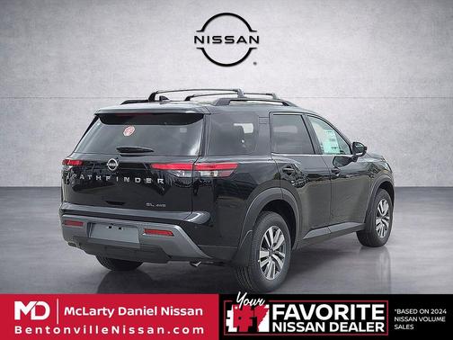 Super Black 2026 Nissan Pathfinder SL