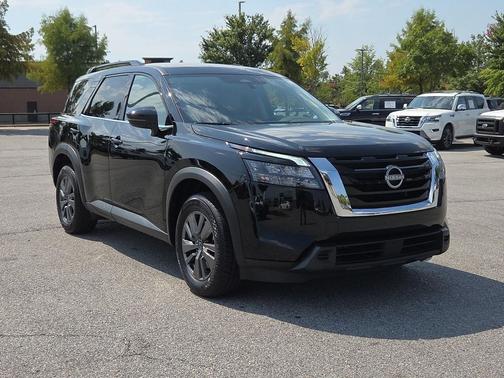 2025 Nissan Pathfinder SV FWD