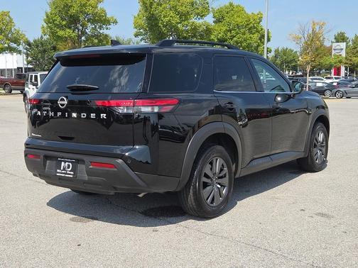 2025 Nissan Pathfinder SV FWD