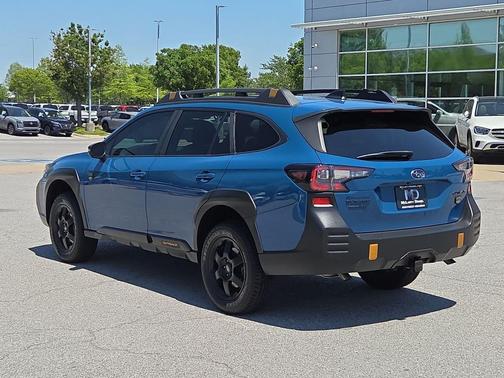 Geyser Blue 2024 Subaru Outback Wilderness