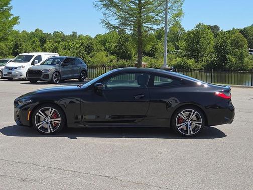 Black Sapphire Metallic 2022 BMW M440 i xDrive