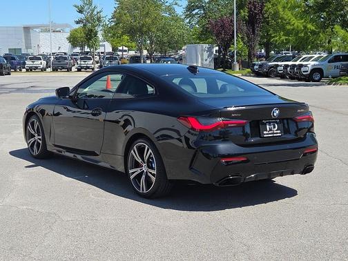Black Sapphire Metallic 2022 BMW M440 i xDrive
