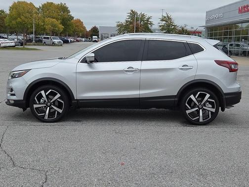 2022 Nissan Rogue Sport SL