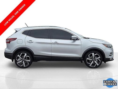 2022 Nissan Rogue Sport SL