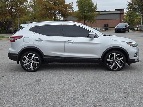 2022 Nissan Rogue Sport SL