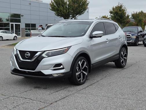 2022 Nissan Rogue Sport SL