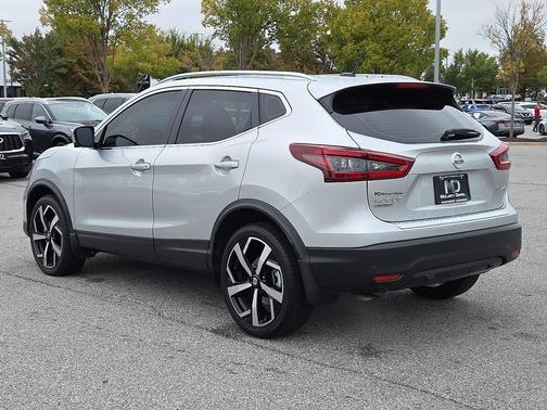 2022 Nissan Rogue Sport SL