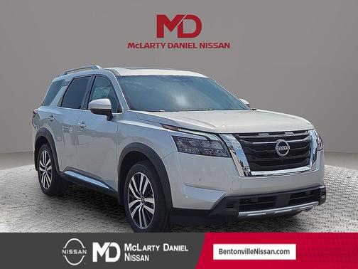2025 Nissan Pathfinder Platinum FWD