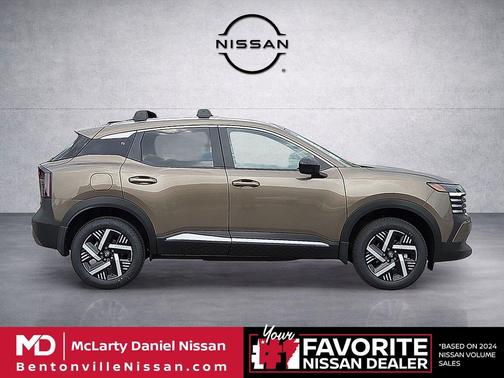 Canyon Bronze Metallic 2026 Nissan Kicks SV