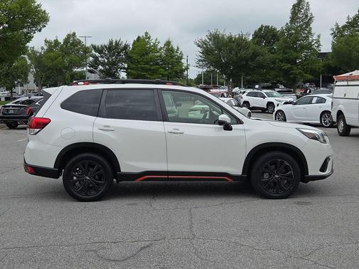 Crystal White Pearl 2022 Subaru Forester Sport