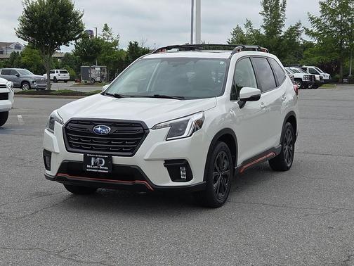 Crystal White Pearl 2022 Subaru Forester Sport