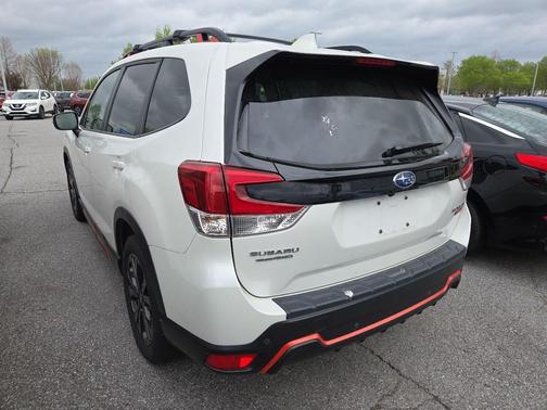 Crystal White Pearl 2022 Subaru Forester Sport