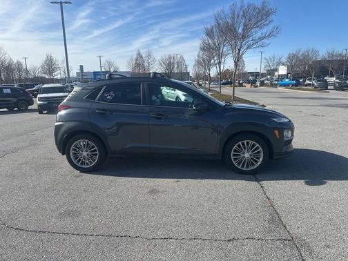 2020 Hyundai KONA SEL Plus