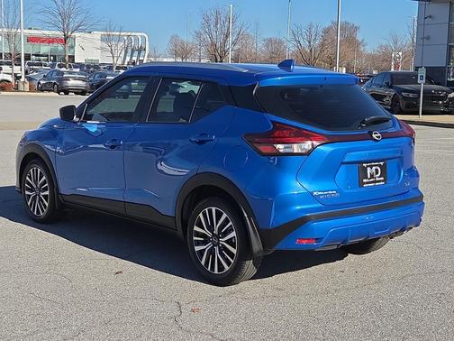 2022 Nissan Kicks SV