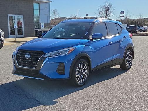 2022 Nissan Kicks SV