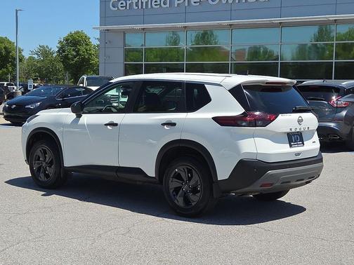 Glacier White 2023 Nissan Rogue S
