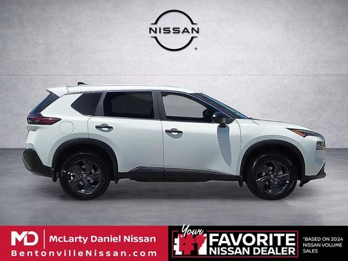 Glacier White 2023 Nissan Rogue S