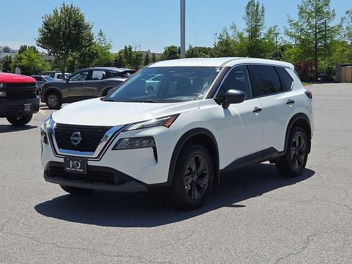 Glacier White 2023 Nissan Rogue S