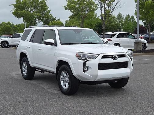 Ice Cap 2024 Toyota 4Runner SR5