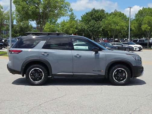 Solid Gray/Super Black 2023 Nissan Pathfinder Rock Creek 4WD