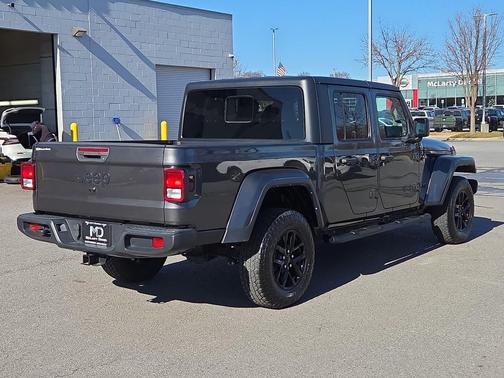 2022 Jeep Gladiator Sport S