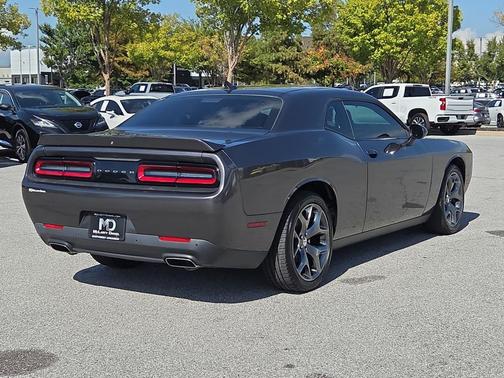 2015 Dodge Challenger SXT Plus