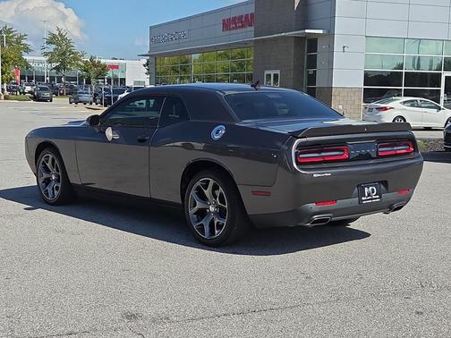 2015 Dodge Challenger SXT Plus