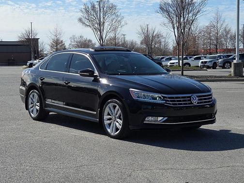 2017 Volkswagen Passat 1.8T SEL Premium