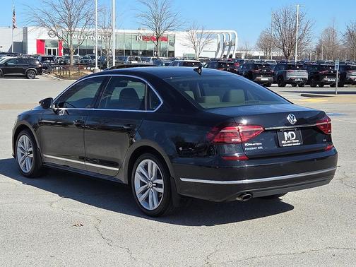 2017 Volkswagen Passat 1.8T SEL Premium